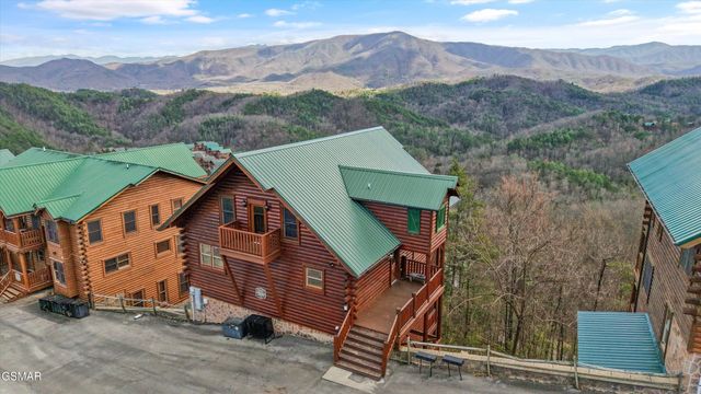 3032 Hickory Lodge Drive, Sevierville, TN 37862