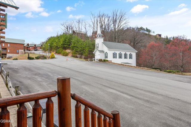 3032 Hickory Lodge Drive, Sevierville, TN 37862