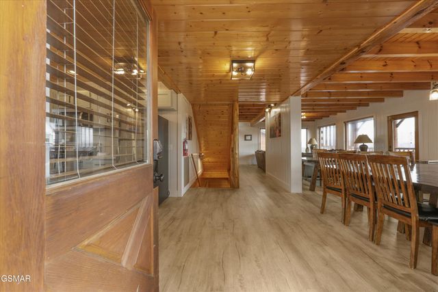 3032 Hickory Lodge Drive, Sevierville, TN 37862