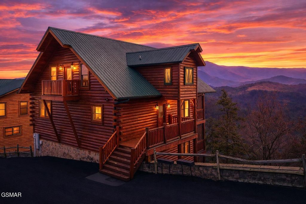 3032 Hickory Lodge Drive, Sevierville, TN 37862