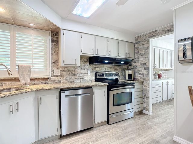 812 SWALLOW LANE M142, Osteen, FL 32764