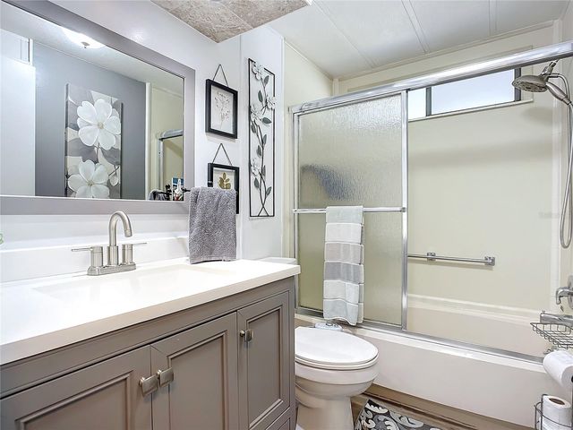 812 SWALLOW LANE M142, Osteen, FL 32764