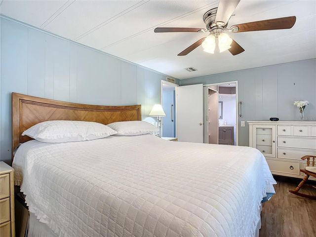 812 SWALLOW LANE M142, Osteen, FL 32764