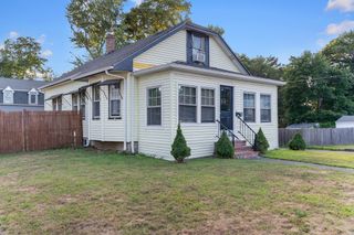 10 Jefferson Ave, Taunton, MA 02780
