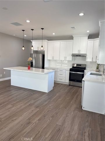 5272 Barcelona, La Palma, CA 90623