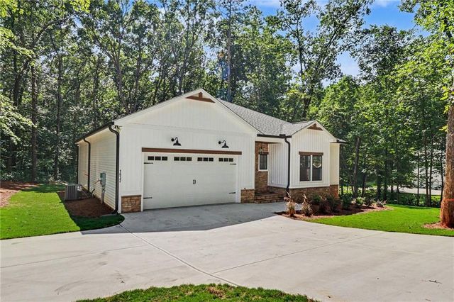 1632 McClung Road, Hiram, GA 30141