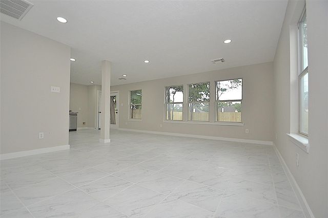 631 Aweigh Drive, Crosby, TX 77532