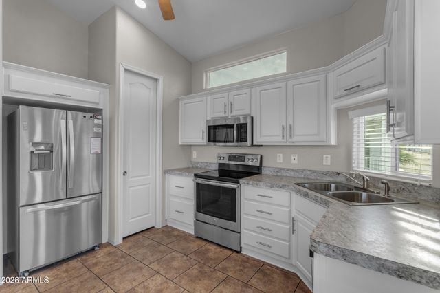 3710 S GOLDFIELD Road 797, Apache Junction, AZ 85119