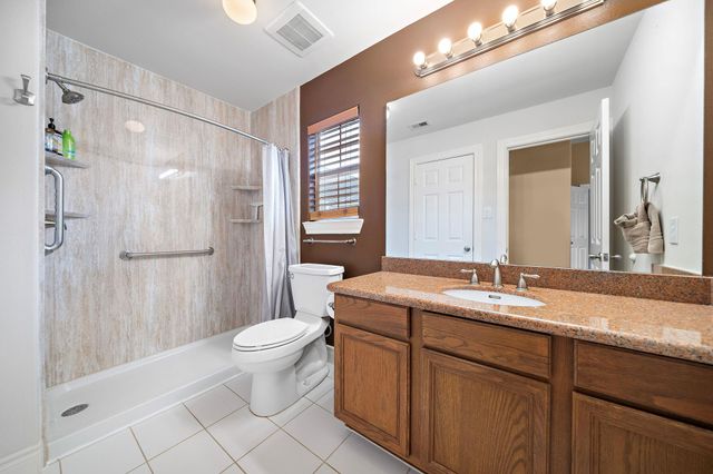 2927 Clinton Drive, Houston, TX 77020