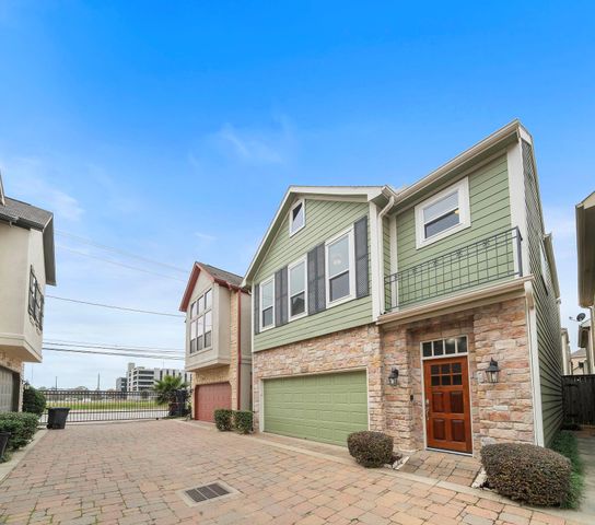 2927 Clinton Drive, Houston, TX 77020