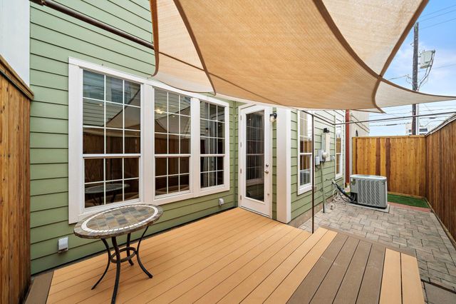 2927 Clinton Drive, Houston, TX 77020