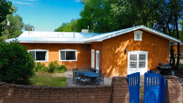 3819-3821 Corrales Road, Corrales, NM 87048