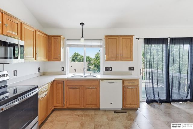 4215 N 170th Street, Omaha, NE 68116