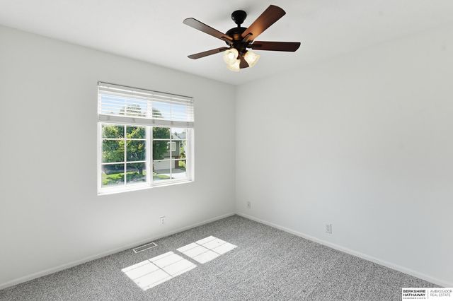 4215 N 170th Street, Omaha, NE 68116