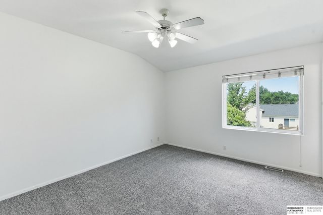 4215 N 170th Street, Omaha, NE 68116