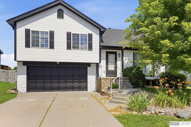 4215 N 170th Street, Omaha, NE 68116
