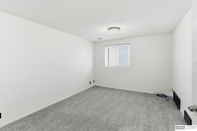 4215 N 170th Street, Omaha, NE 68116