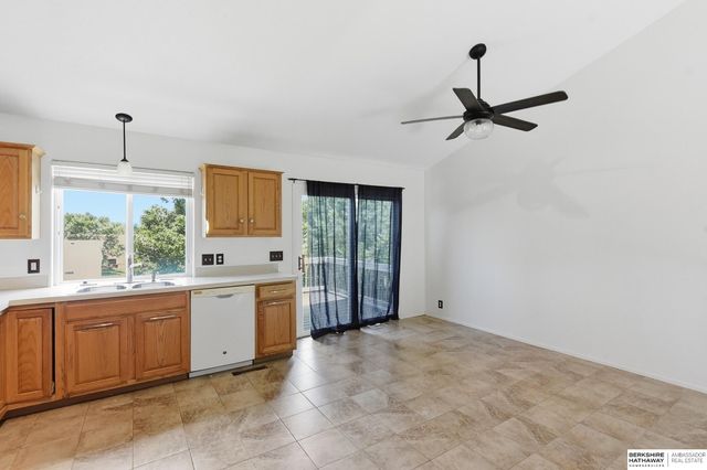 4215 N 170th Street, Omaha, NE 68116