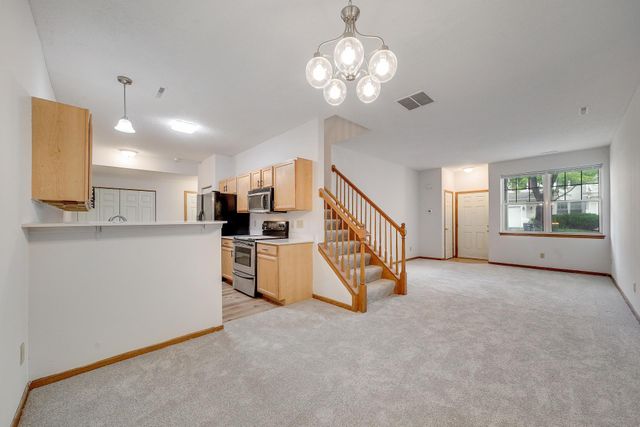 966 Princeton Avenue, Shakopee, MN 55379