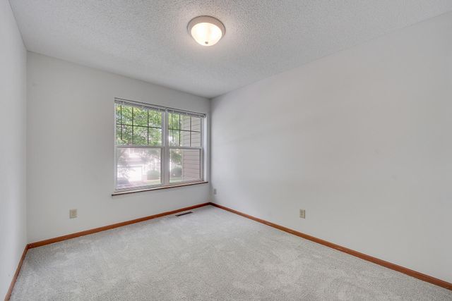 966 Princeton Avenue, Shakopee, MN 55379