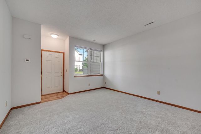 966 Princeton Avenue, Shakopee, MN 55379