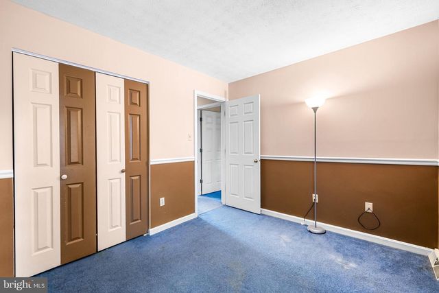 942 GAMING SQ, Hampstead, MD 21074