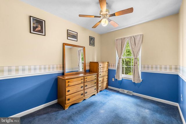 942 GAMING SQ, Hampstead, MD 21074
