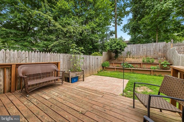942 GAMING SQ, Hampstead, MD 21074