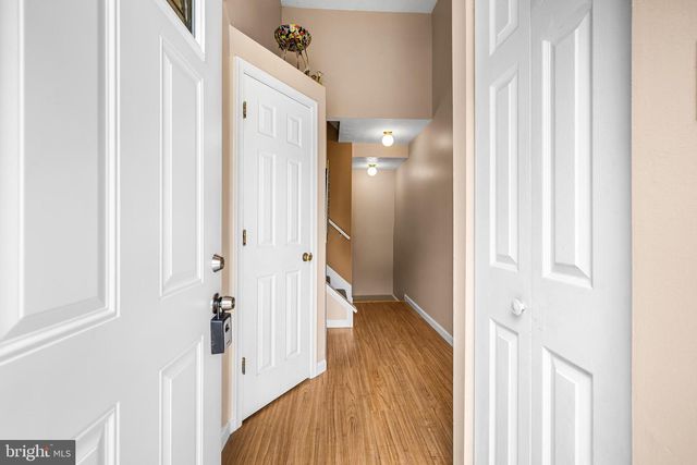 942 GAMING SQ, Hampstead, MD 21074