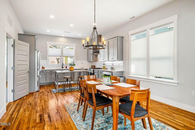 646 Great Ridge Parkway, Chapel Hill, NC 27516