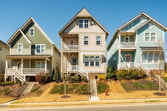 646 Great Ridge Parkway, Chapel Hill, NC 27516