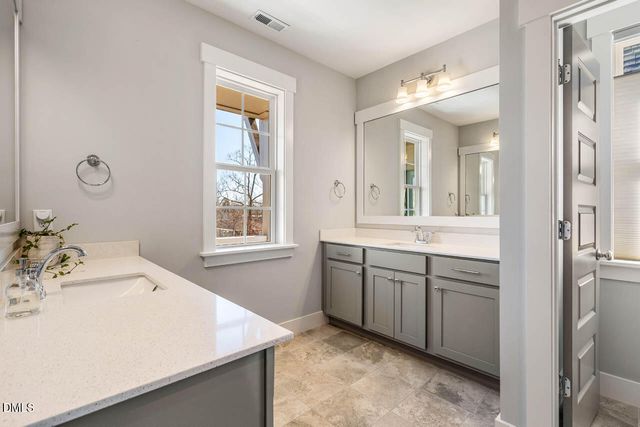 646 Great Ridge Parkway, Chapel Hill, NC 27516