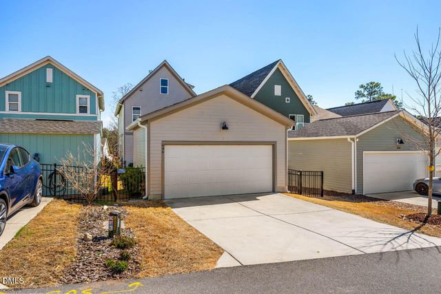 646 Great Ridge Parkway, Chapel Hill, NC 27516