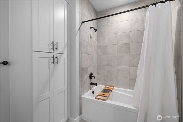 8608 Horizon Lane SE, Olympia, WA 98501