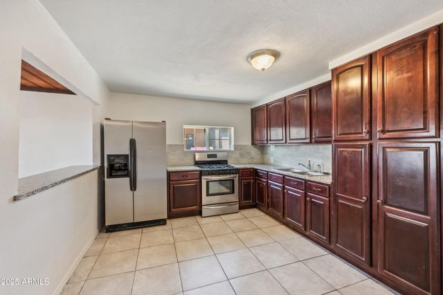 4441 S 8TH Street, Phoenix, AZ 85040