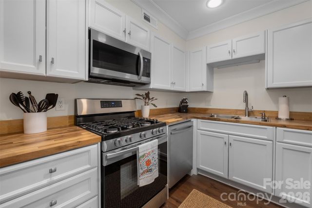 3520 Colony Road F, Charlotte, NC 28211