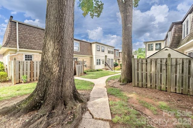 3520 Colony Road F, Charlotte, NC 28211
