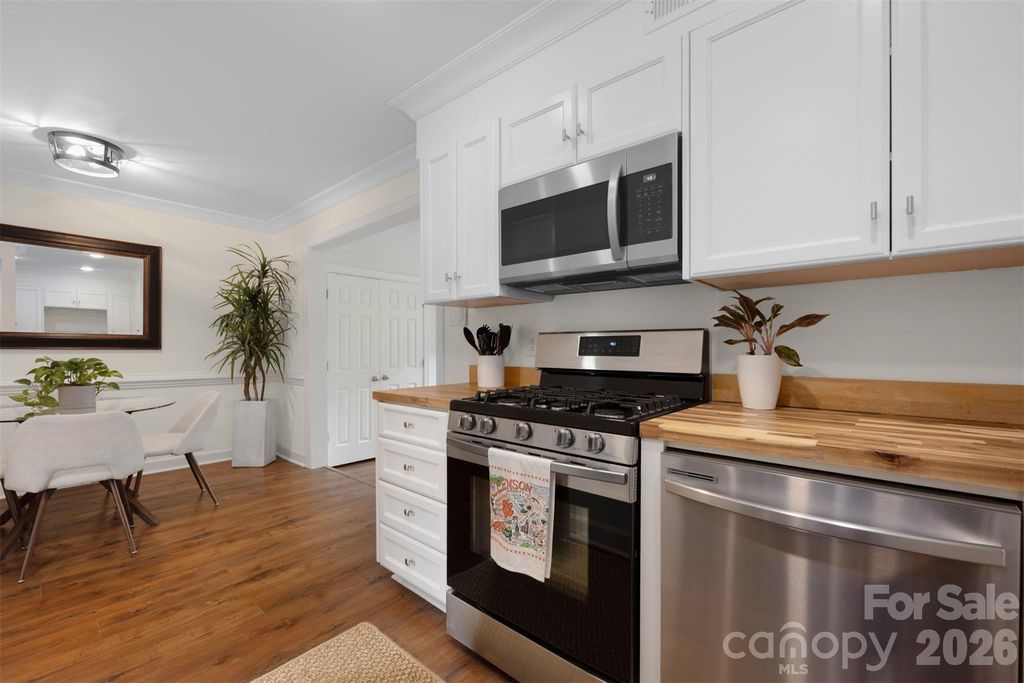 3520 Colony Road F, Charlotte, NC 28211
