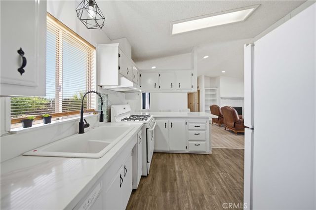 8603 S Loop Boulevard, California City, CA 93505