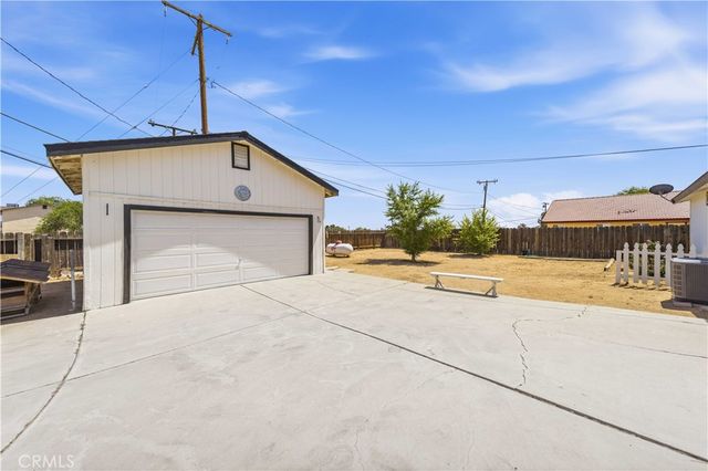 8603 S Loop Boulevard, California City, CA 93505