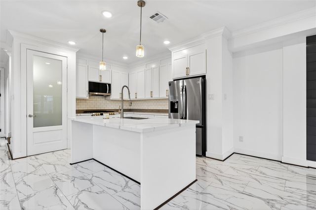 10232 Porto Rico Road, Houston, TX 77041