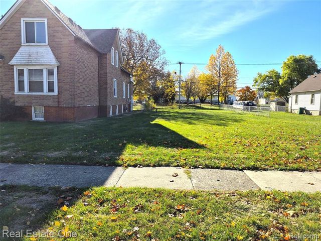 505 Forest Street, Wyandotte, MI 48192