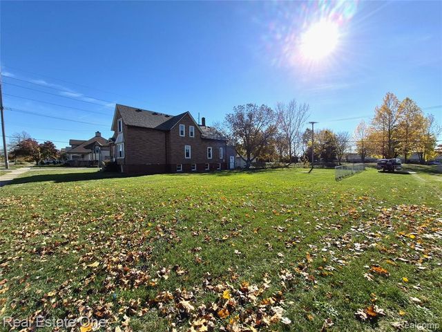 505 Forest Street, Wyandotte, MI 48192