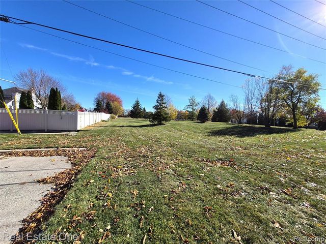 505 Forest Street, Wyandotte, MI 48192