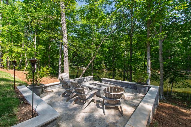 1424 Lake Adventure Court, Raleigh, NC 27613