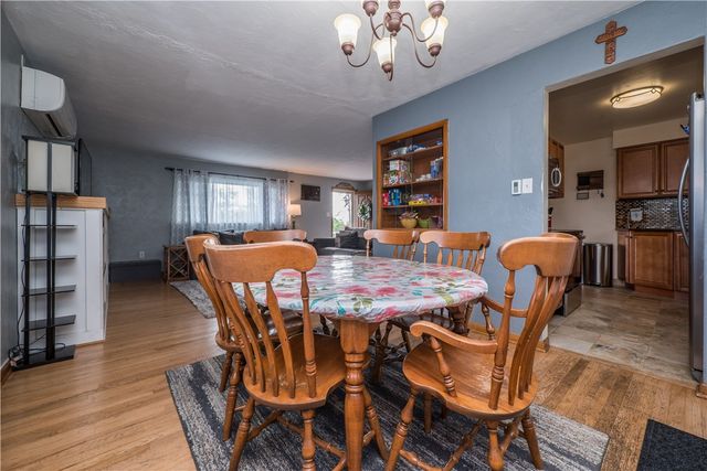 2408 Ridge Rd, South Park, PA 15129