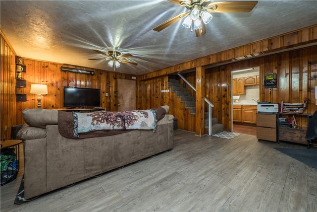 2408 Ridge Rd, South Park, PA 15129