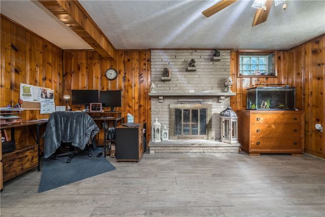 2408 Ridge Rd, South Park, PA 15129