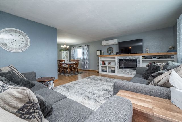 2408 Ridge Rd, South Park, PA 15129