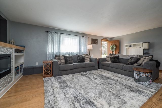 2408 Ridge Rd, South Park, PA 15129